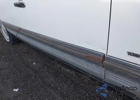 1990 Lincoln Town Car Signature из США, поврежденный, VIN 1LNLM82F5LY607417